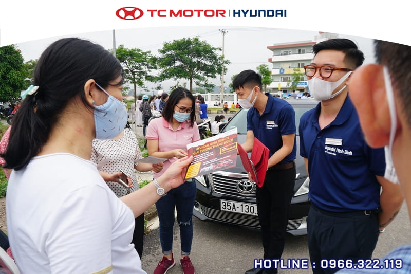 Hyundai Ninh Binh tiep suc mua thi 2021 tại THPT Chuyên Lương Văn Tụy